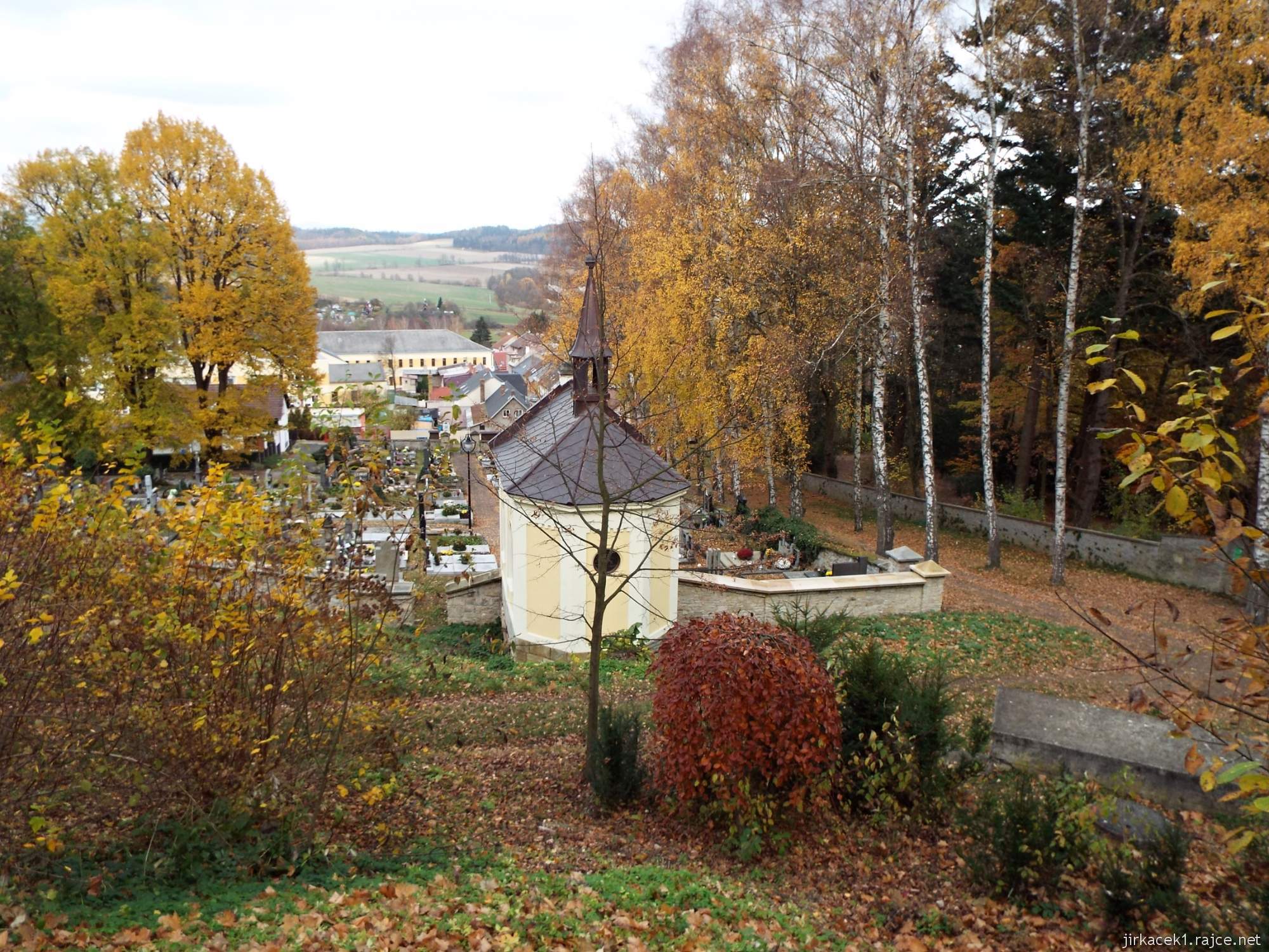 Letohrad - hřbitov 09 - pohled na hřbitov od vodojemu
