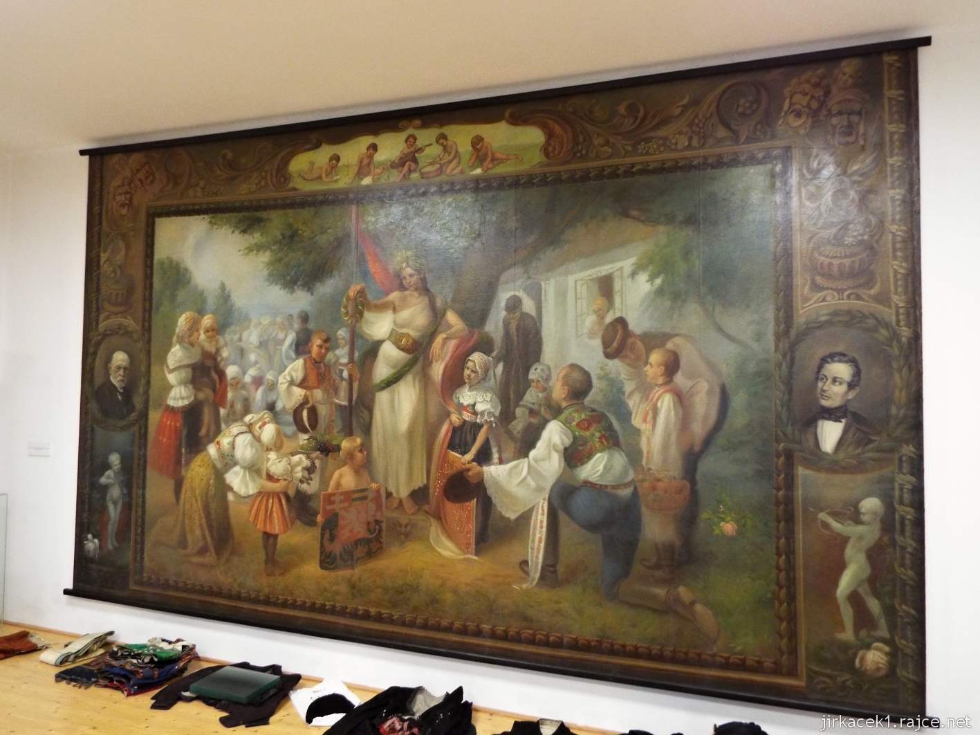 Žarošice - muzeum - divadelní opona Vlast z dílny akademického malíře Josefa Konečného