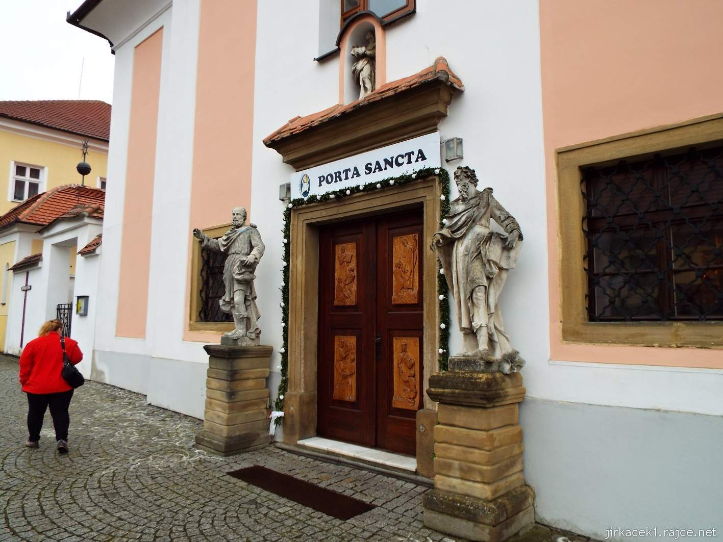 Žarošice - Kostel sv. Anny - vchod do kostela