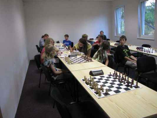 Šachový tábor (Růžená, 8. - 15. 8. 2010) - Čekání na přednášejícího