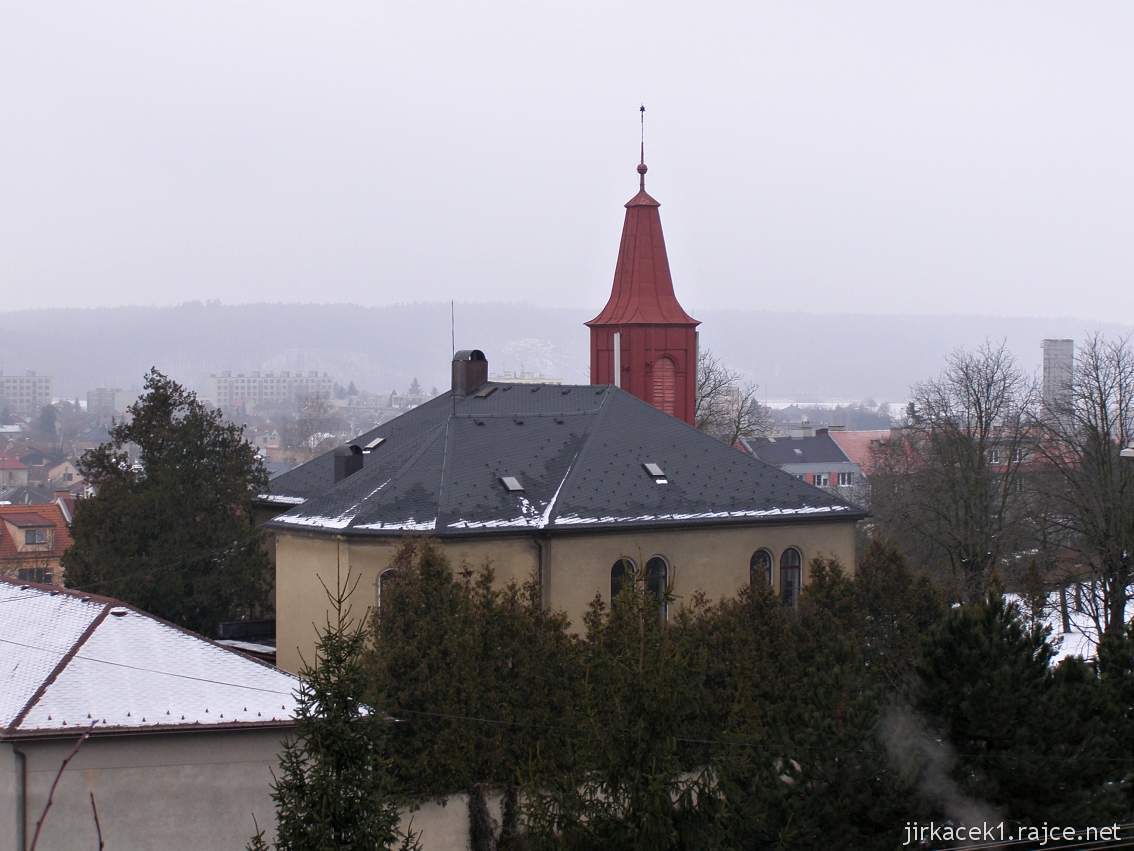 Choceň - kostel Českobratrské církve evangelické - pohled z dálky