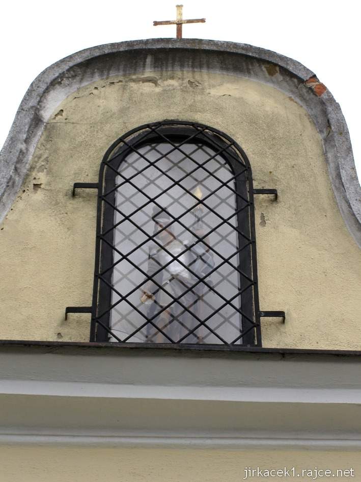 Pustiměř - Zvonice se sochou sv. Jana Nepomuckého