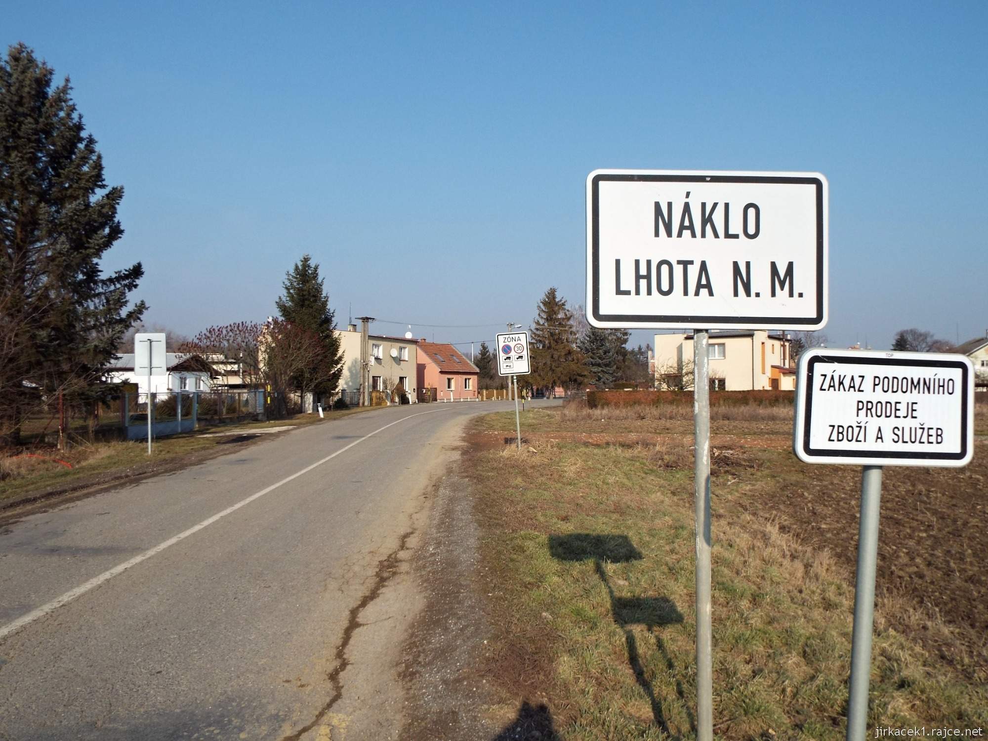 Lhota nad Moravou - příchod do obce