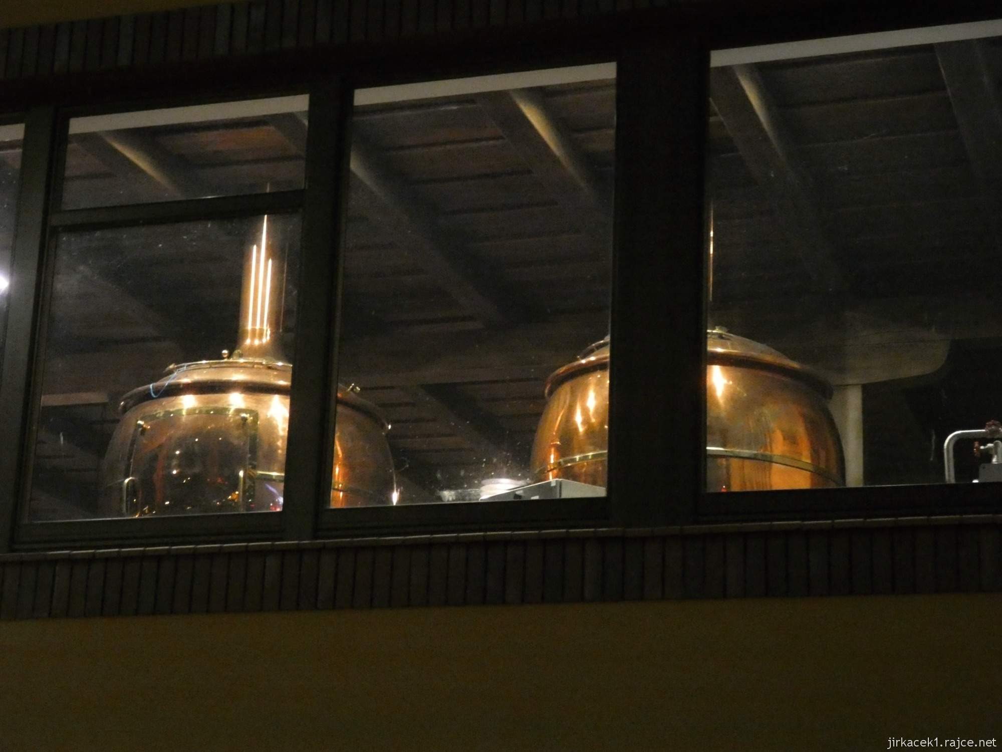 Valašské Meziříčí - Krásenský pivovar - večerní pohled do prvního patra s varnou