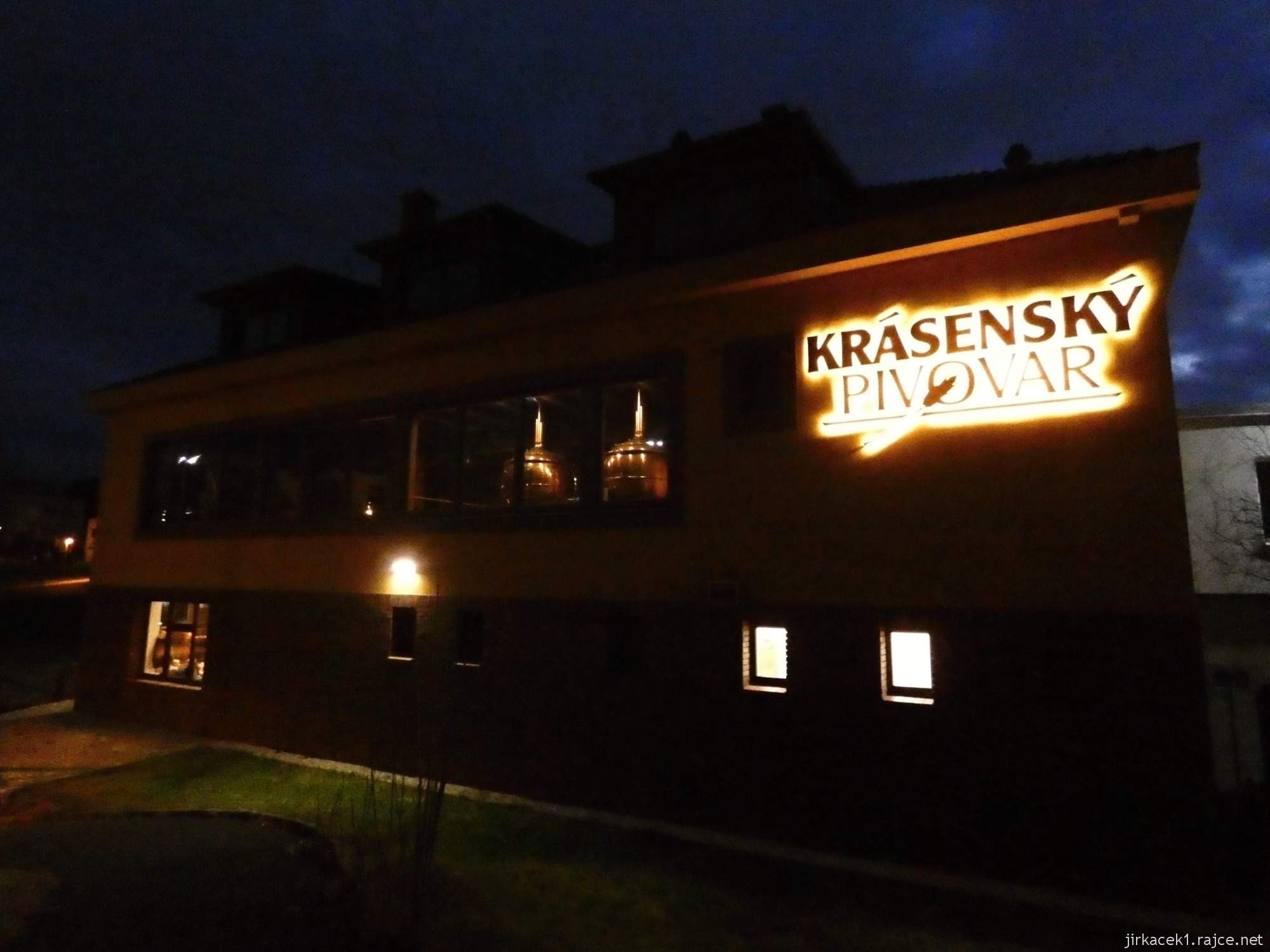 Valašské Meziříčí - Krásenský pivovar - večerní pohled na budovu pivovaru