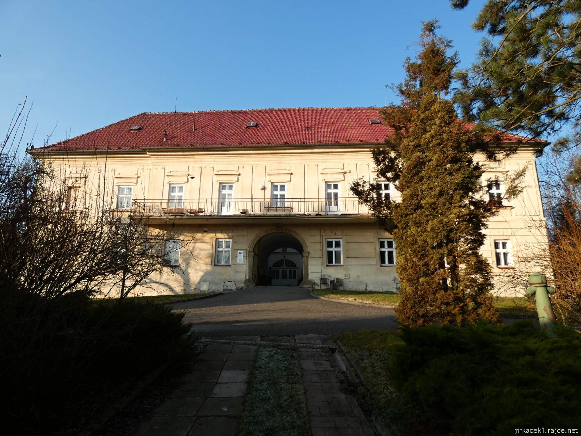 Choryně - zámek 15 - zadní strana zámku