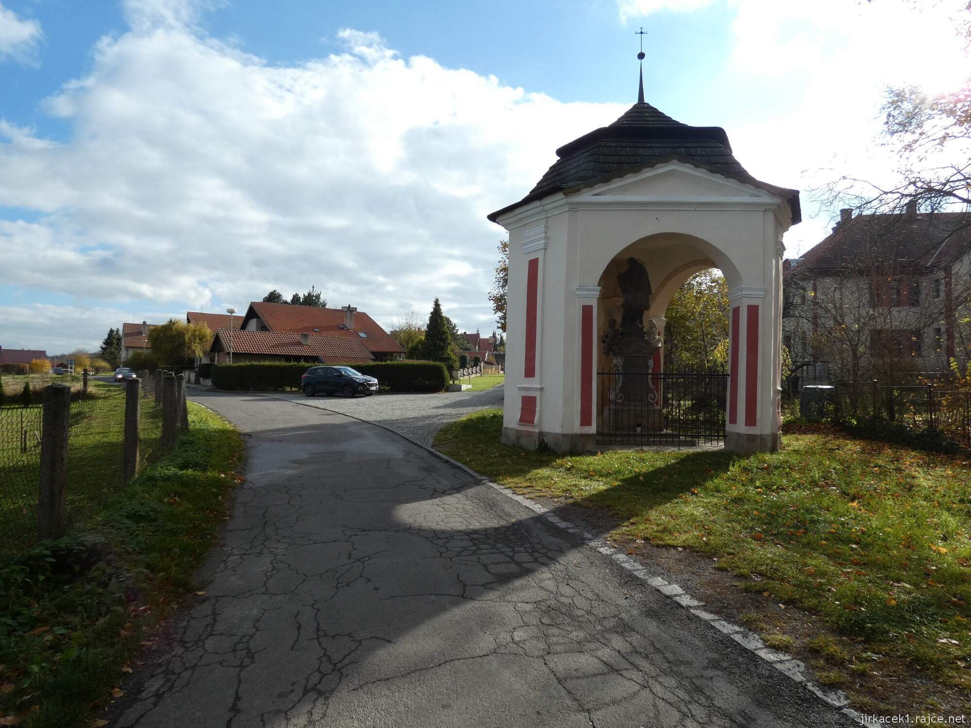 B - Luže - kaple sv. Jana Nepomuckého 010