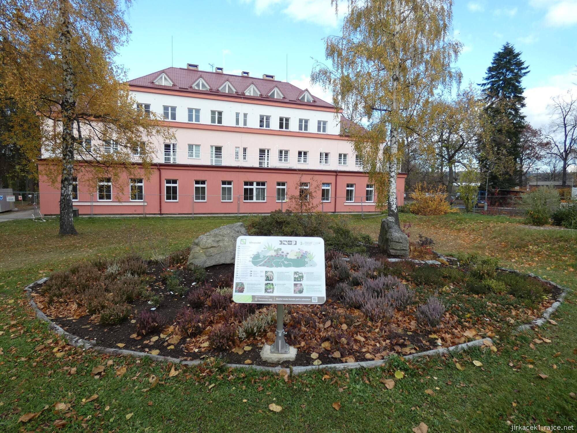 C - Luže - Hamzův park a arboretum 105