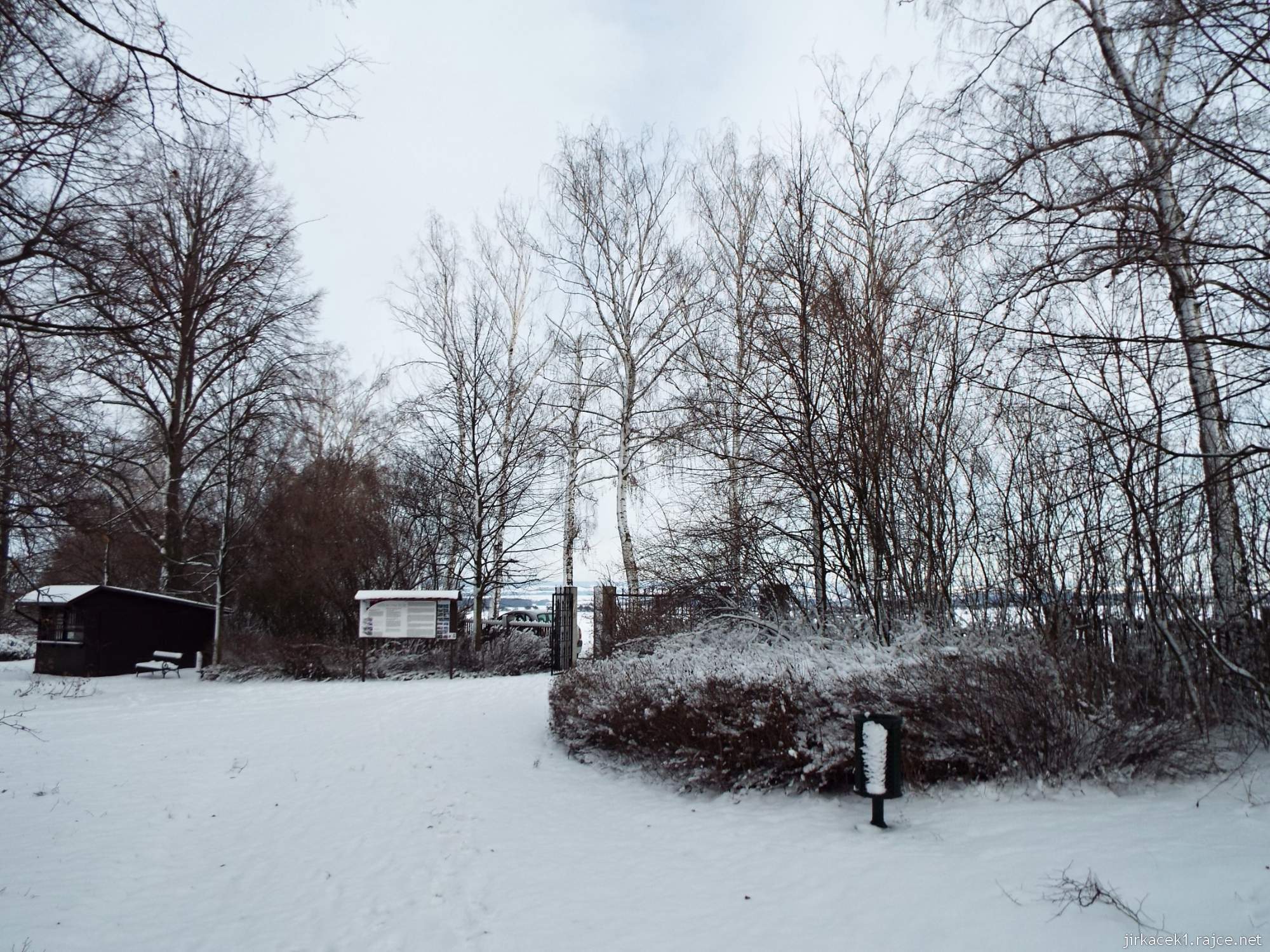 Růžový palouček - vstupní brána