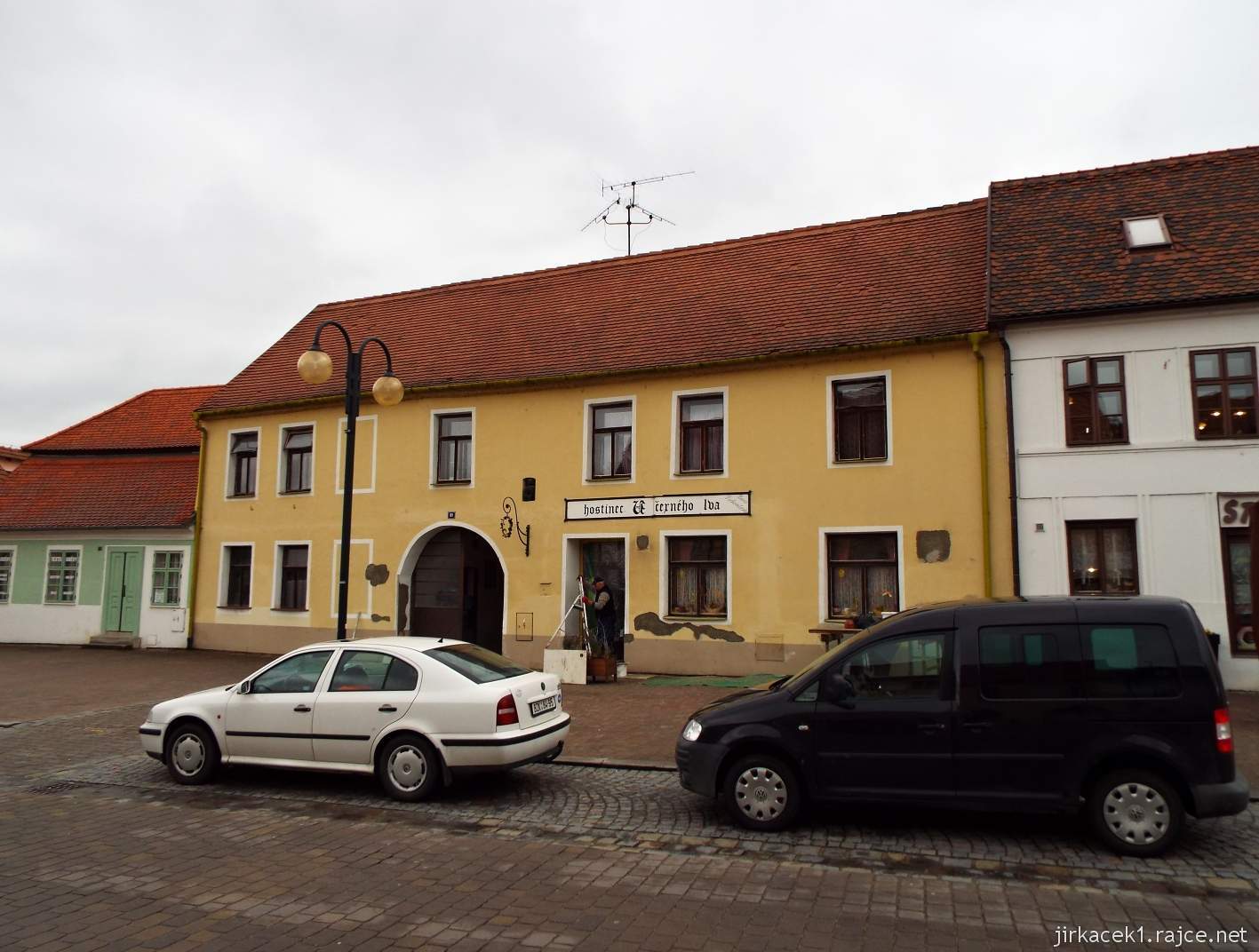 Slavkov u Brna - Palackého náměstí - hostinec U černého lva