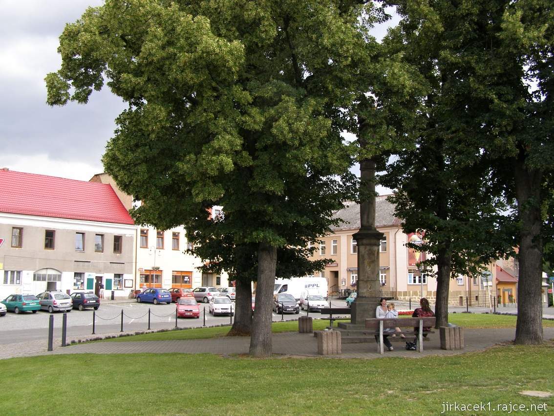 Dolní Bousov - náměstí T.G. Masaryka - Mariánský sloup