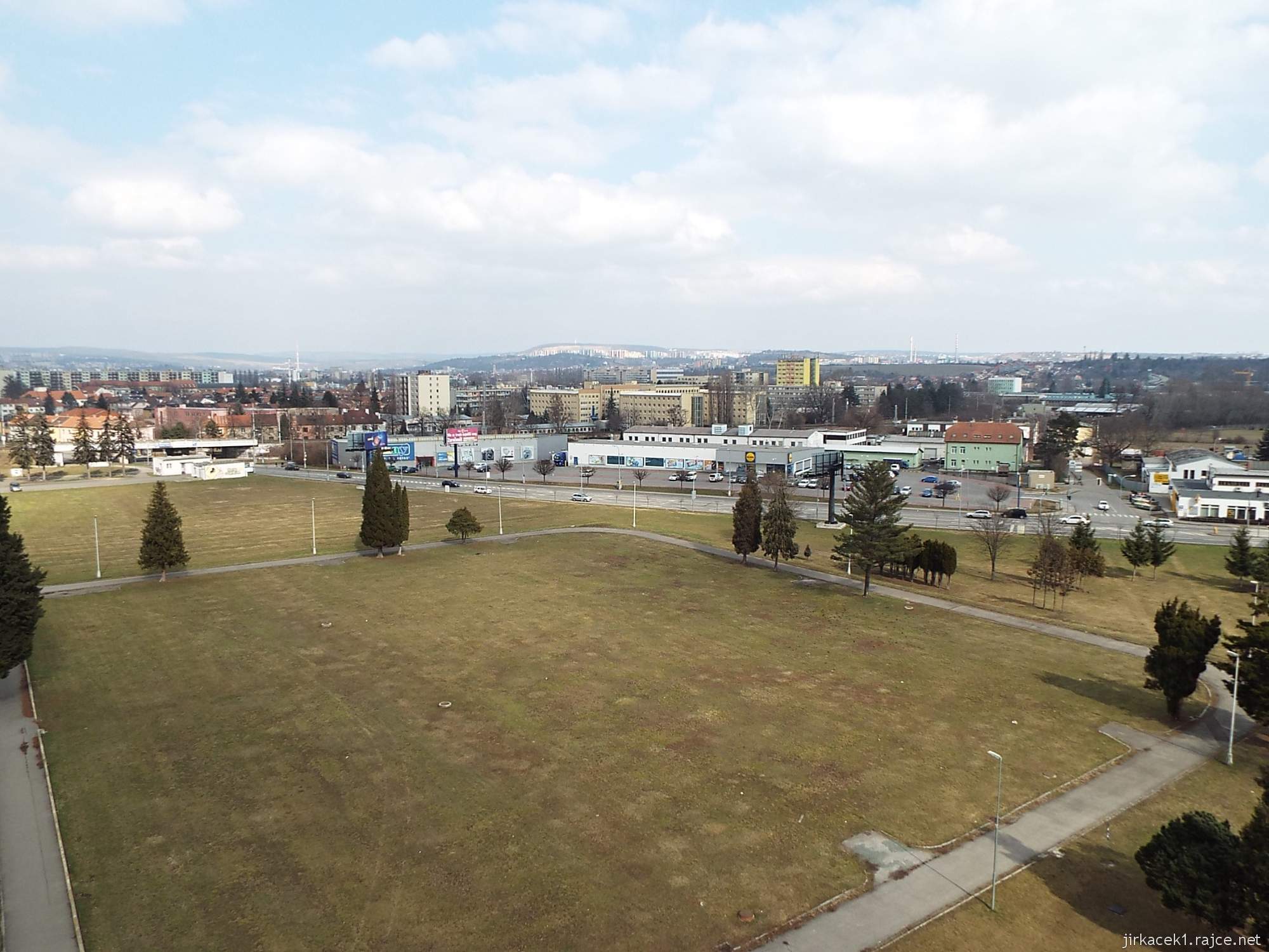 Brno - rozhledna Komec 04 - výhled na město