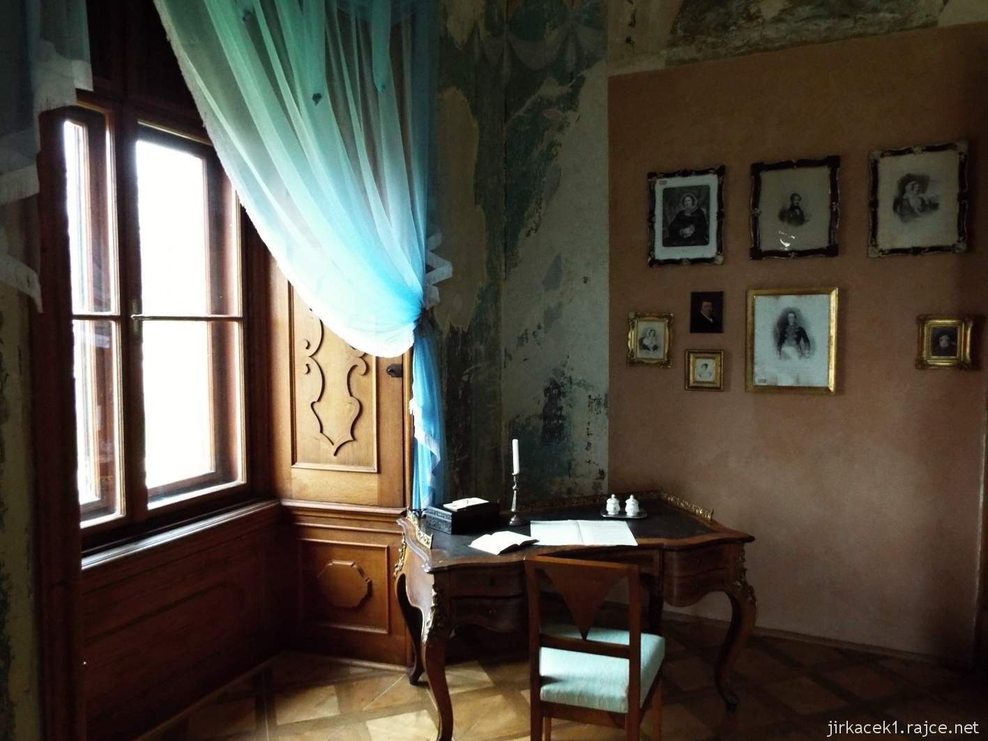 zámek Milotice 53 - interiéry - pokoj markýze Choiseula d'Alleicourta