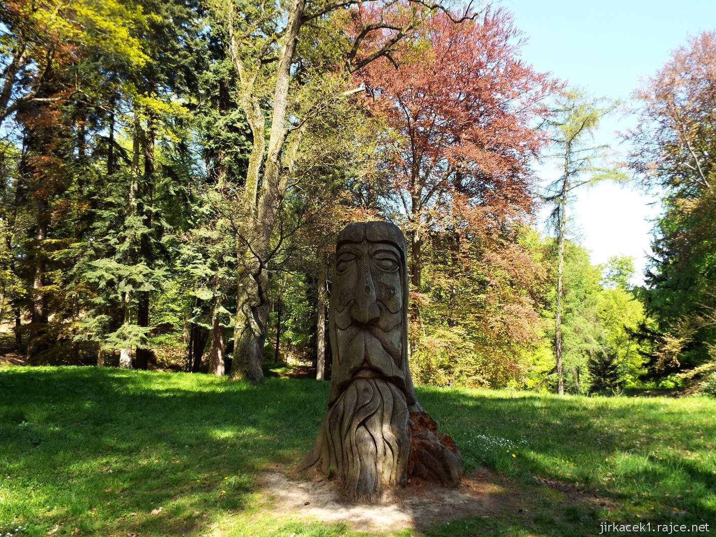 Hruboskalsko 11 - Arboretum Bukovina - socha Duch arboreta