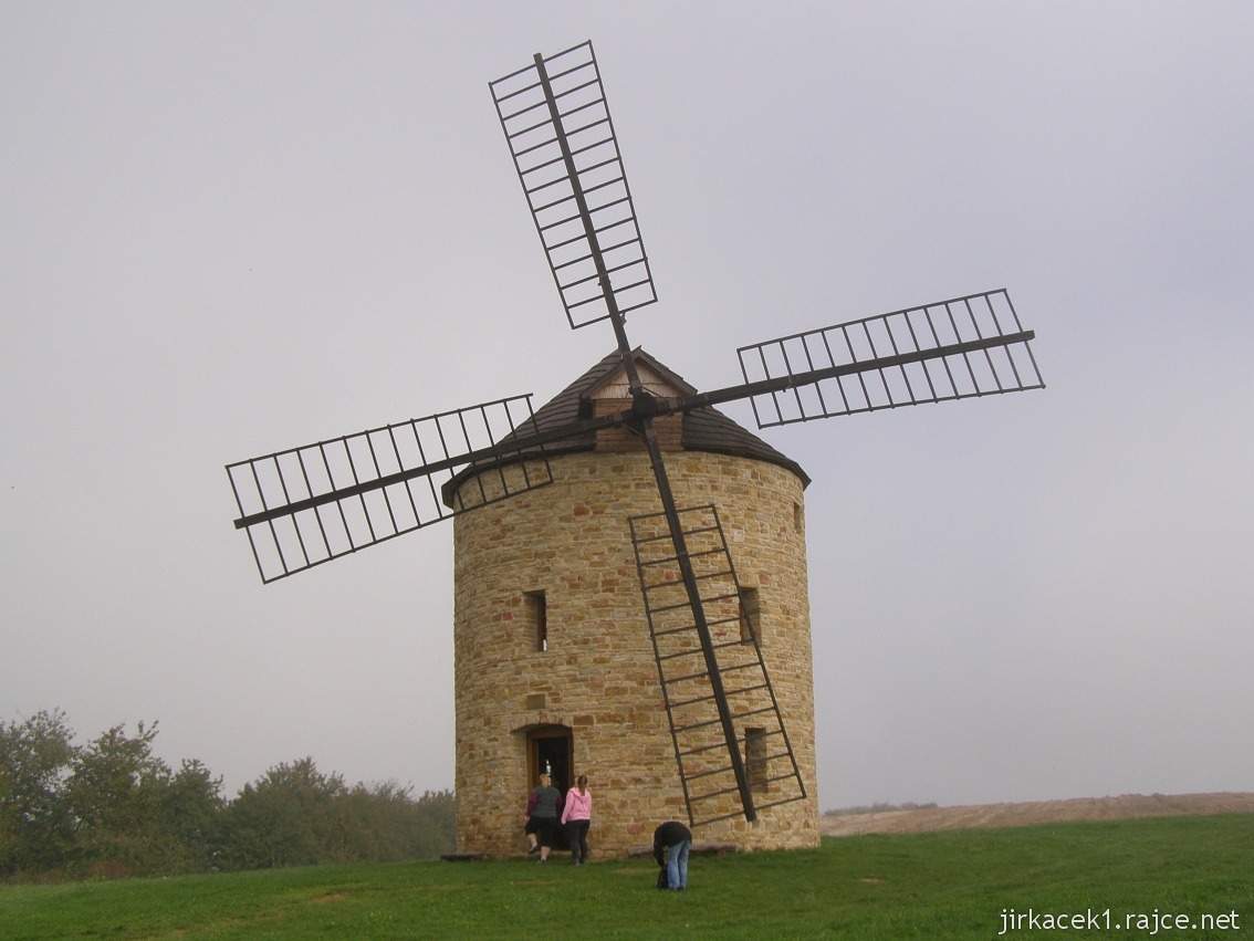 Větrný mlýn Jalubí