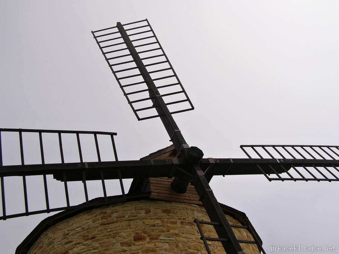 Větrný mlýn Jalubí