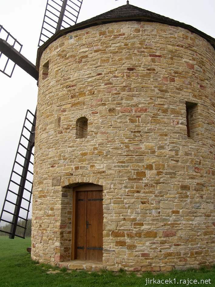 Větrný mlýn Jalubí