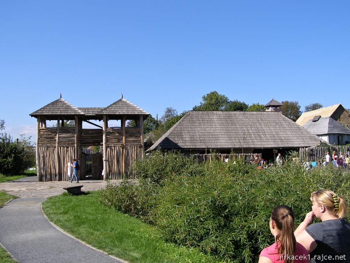 Modrá - archeoskanzen