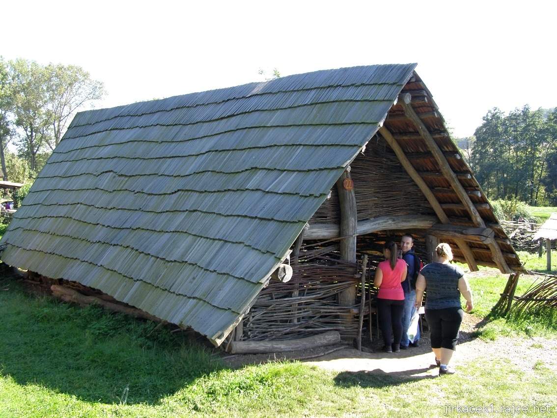 Modrá - archeoskanzen
