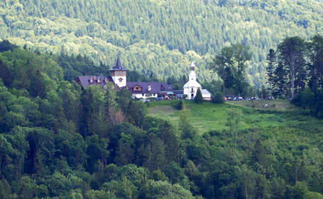 Křížový vrch - Kostel sv. Anny - Kaple na Křížovém vrchu nad Jeseníkem z r. 1847 nahradila původní skromnou dřevěnou stavbou ze 17. stol.