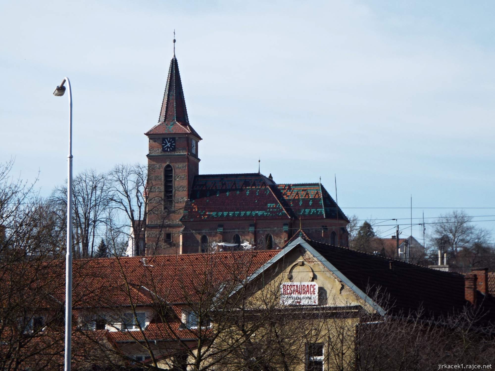 Bílovice nad Svitavou - kostel sv. Cyrila a Metoděje - pohled na kostel z dálky