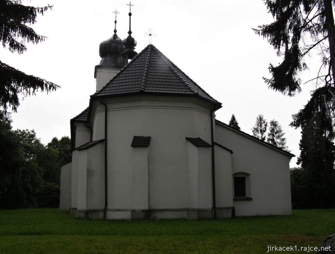 Nový Jičín - kostel sv. Mikuláše v Žilině - zadní pohled a sakristie