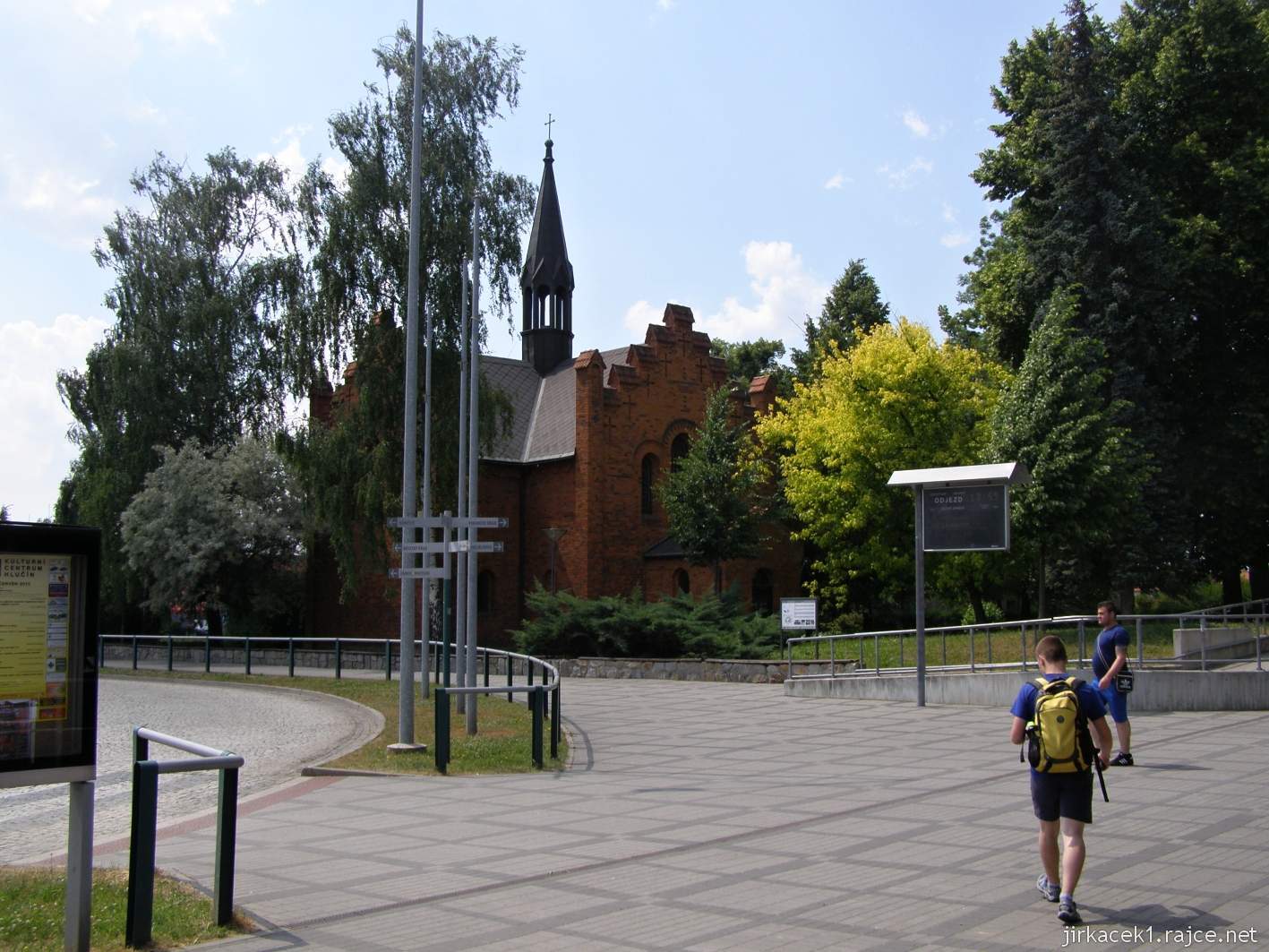 Hlučín - Evangelický kostel - pohled z autobusového nádraží
