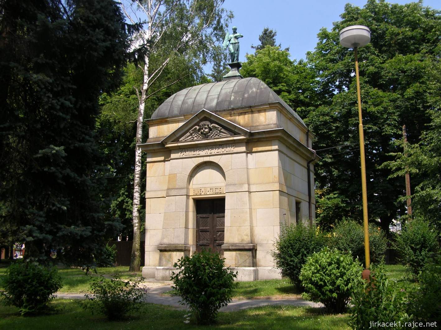 Hlučín - hrobka rodiny Wetekampovy