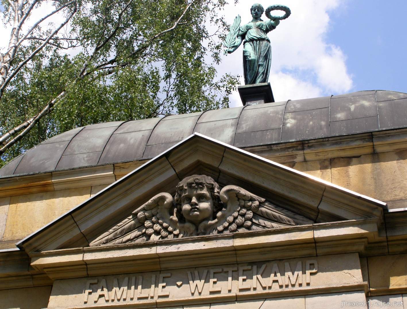 Hlučín - hrobka rodiny Wetekampovy