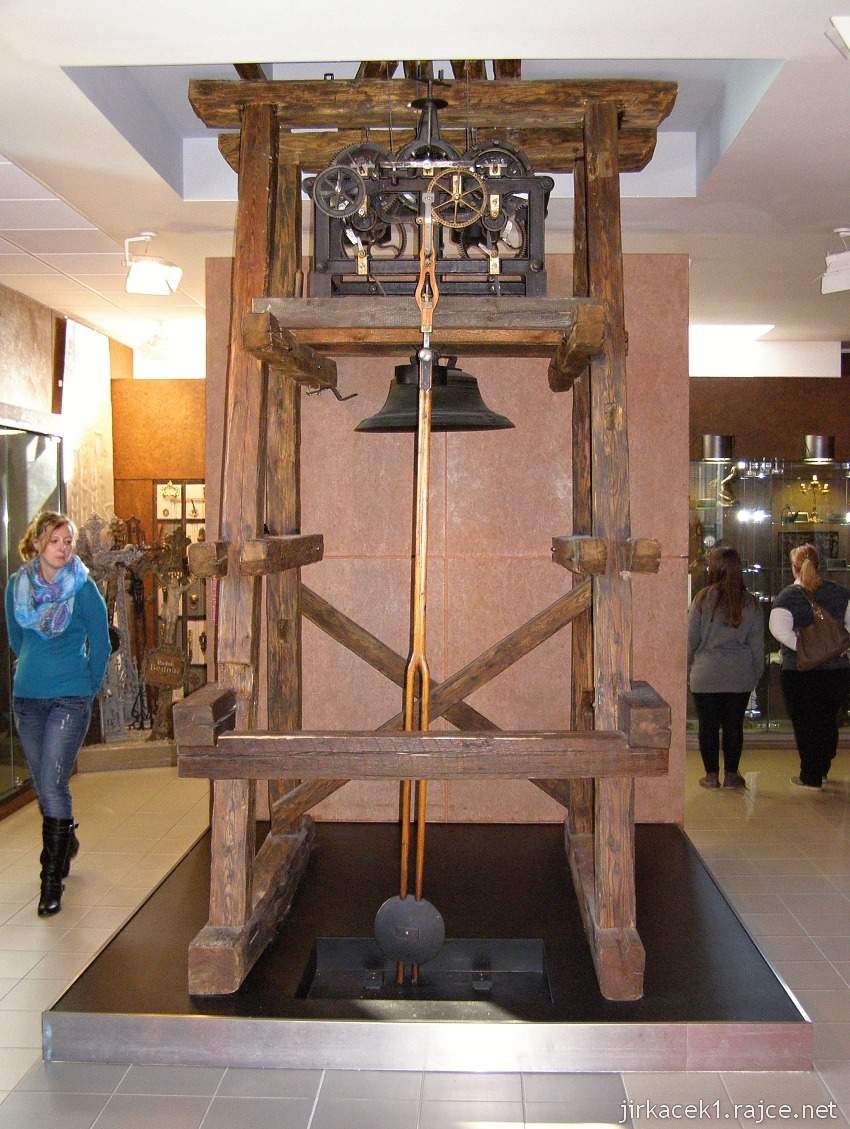 Brno - Technické muzeum 30 - expozice Čas nad námi a kolem nás - věžní hodiny