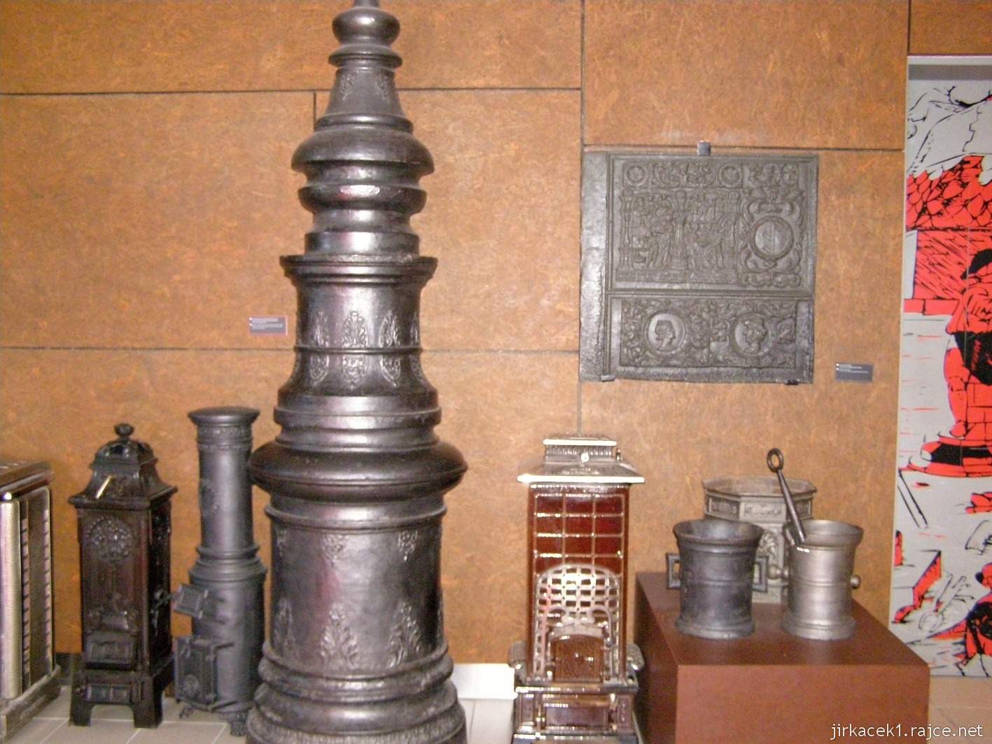 Brno - Technické muzeum 31 - expozice kovolitectví - litinové kamna