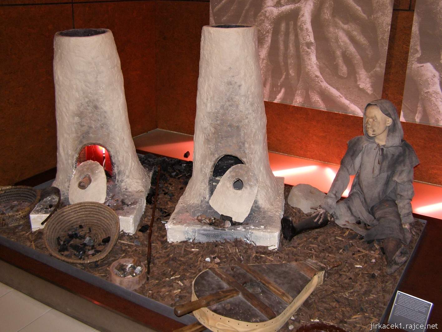 Brno - Technické muzeum 32 - expozice železářství - staré pece