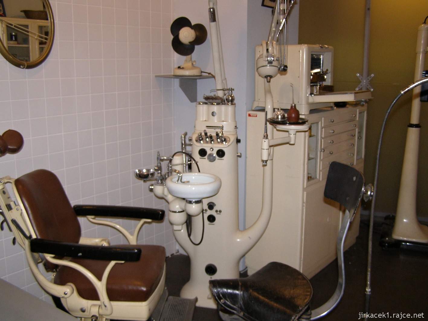 Brno - Technické muzeum 48 - ulička řemesel - zubařská ordinace
