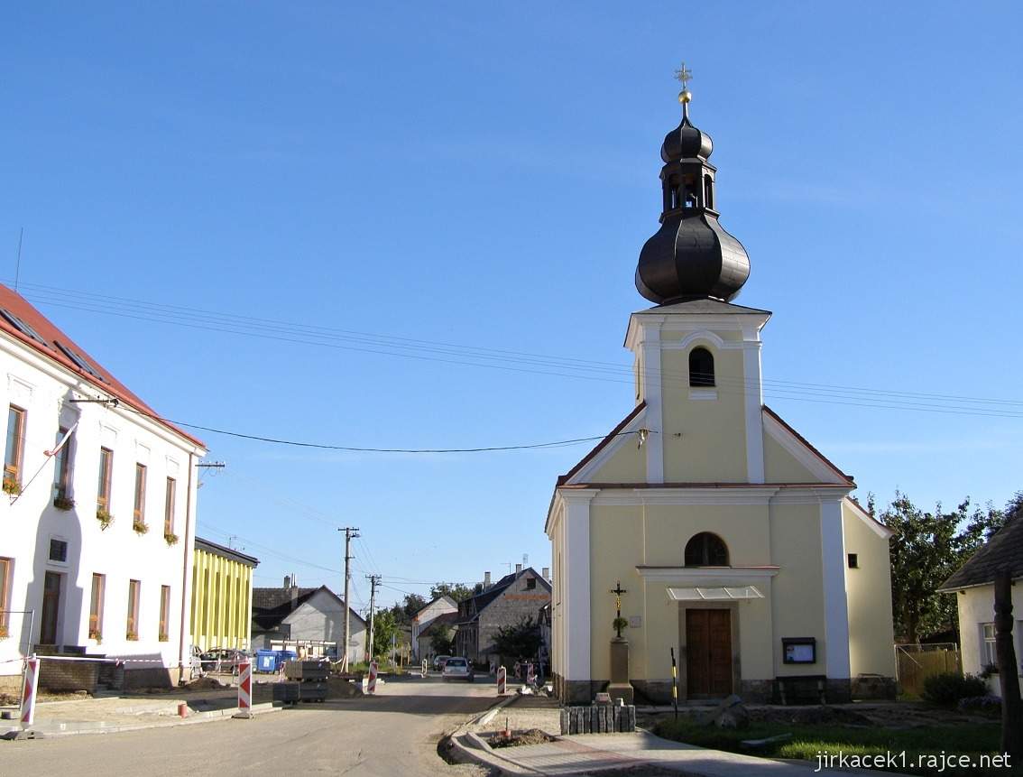 Tupesy - kaple Navštívení Panny Marie - čelní pohled